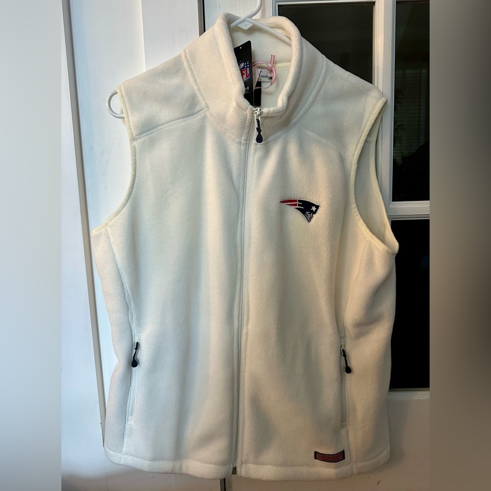 Vineyard Vines Patriots fleece vest. New with tags.